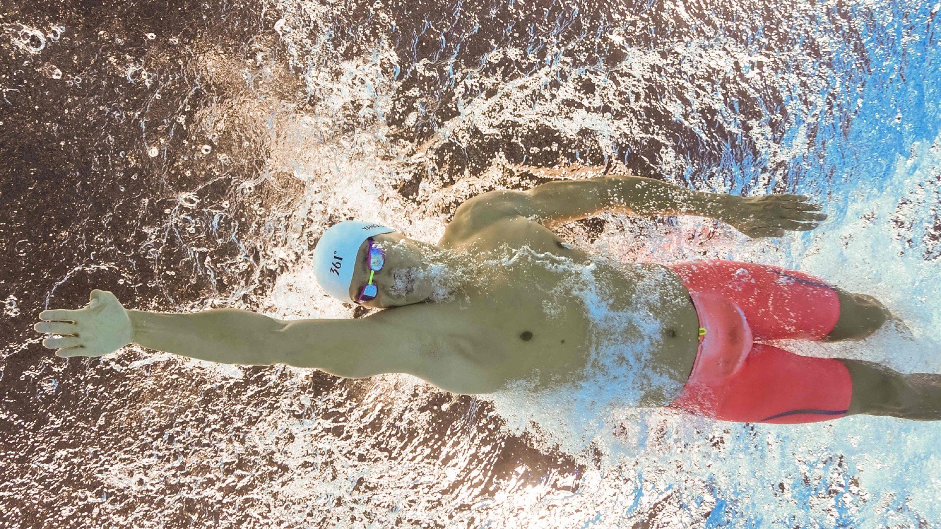 欧冠错频夜，当孟菲斯灰熊乱入诺坎普